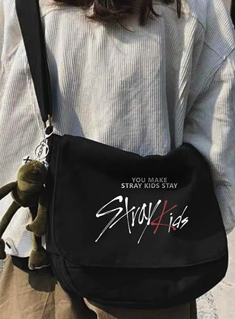 Touz Moda Kpop Series Stray Kids Printed Unisex Black Messenger Bag